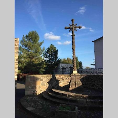 Maisonnette en pierre indépendante de 20 m2 Saint-Cirgues-sur-Couze Esterno foto