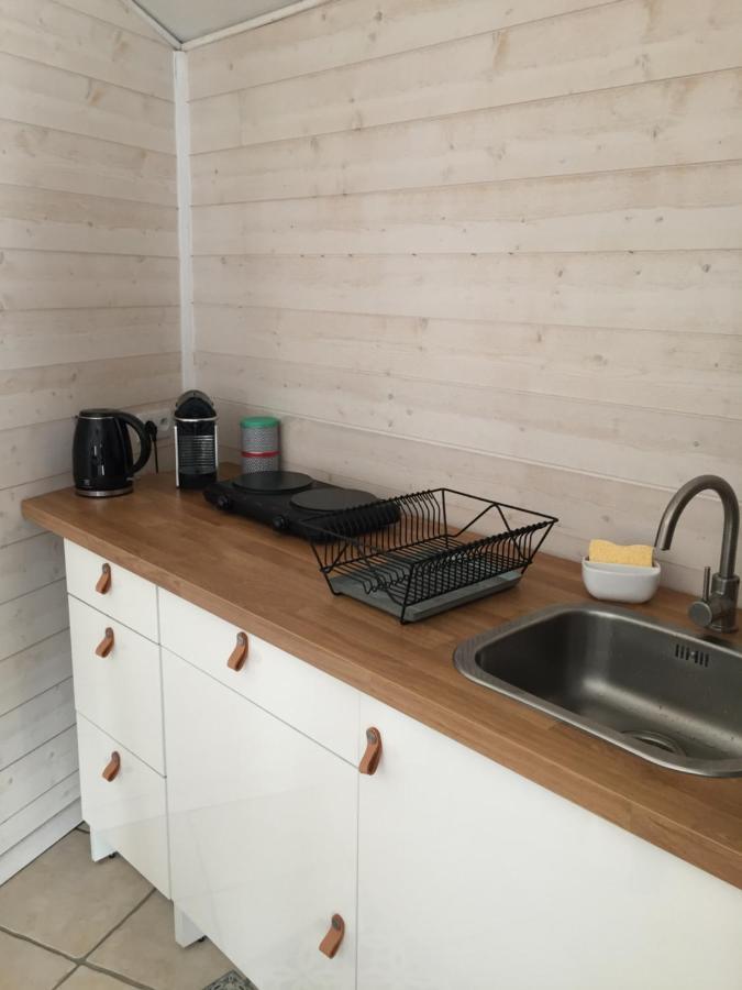 Maisonnette en pierre indépendante de 20 m2 Saint-Cirgues-sur-Couze Esterno foto